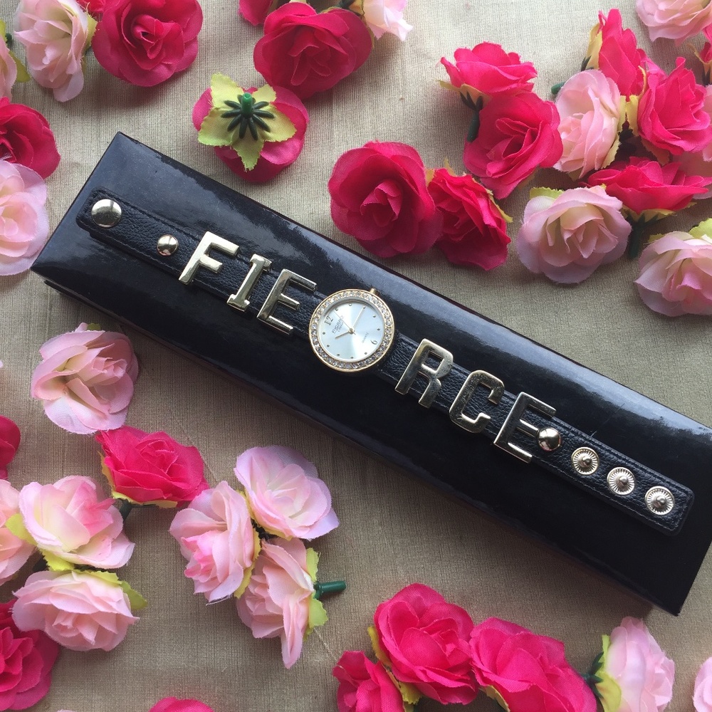 Figaro Couture FIERCE Bracelet Watch, Snap Closure